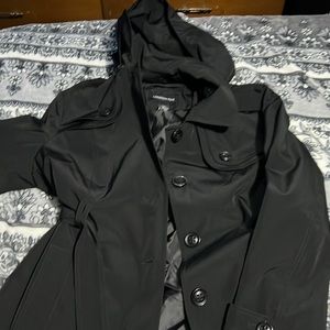 Black rain coat London Fog